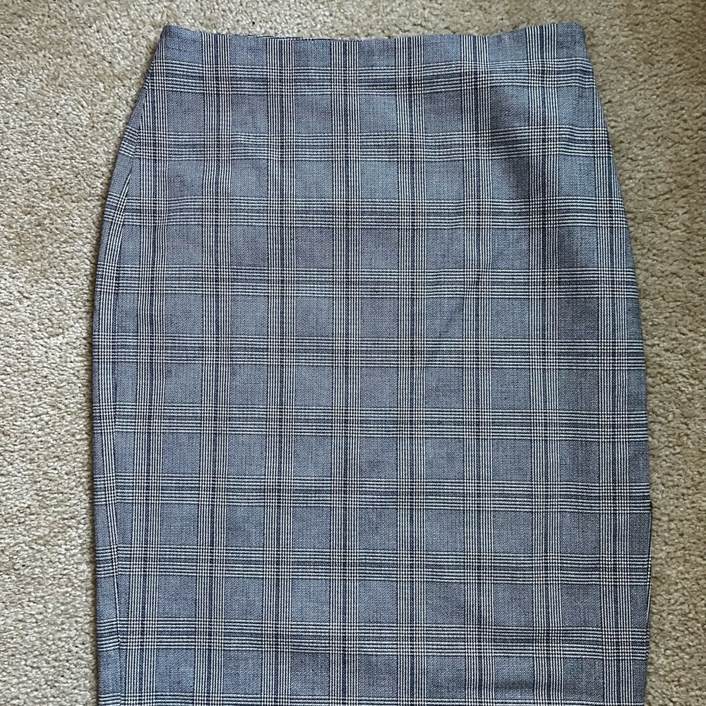 Banana Republic Gray Plaid Pencil Skirt